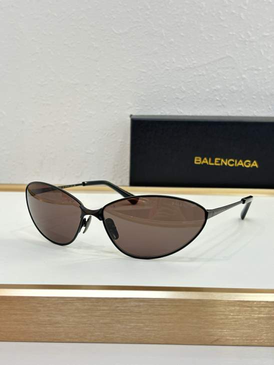 Picture of Balenciaga Sunglasses _SKUfw80882062fw